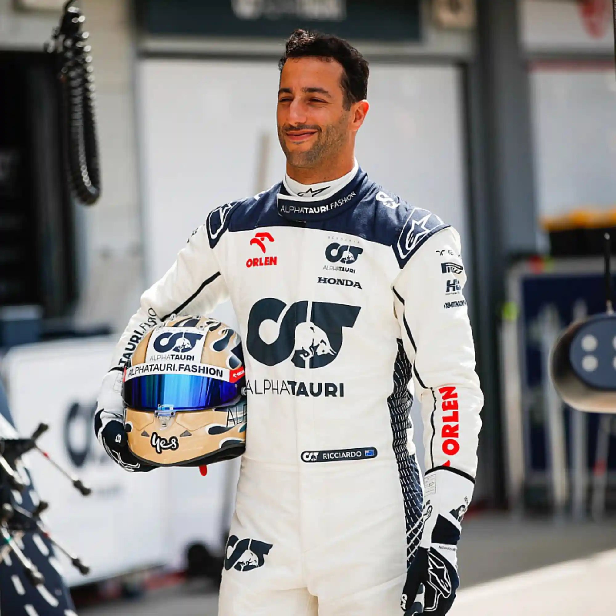 2023 New Daniel Ricciardo Alphatauri F1 Team Replica Racing Suit - view 4