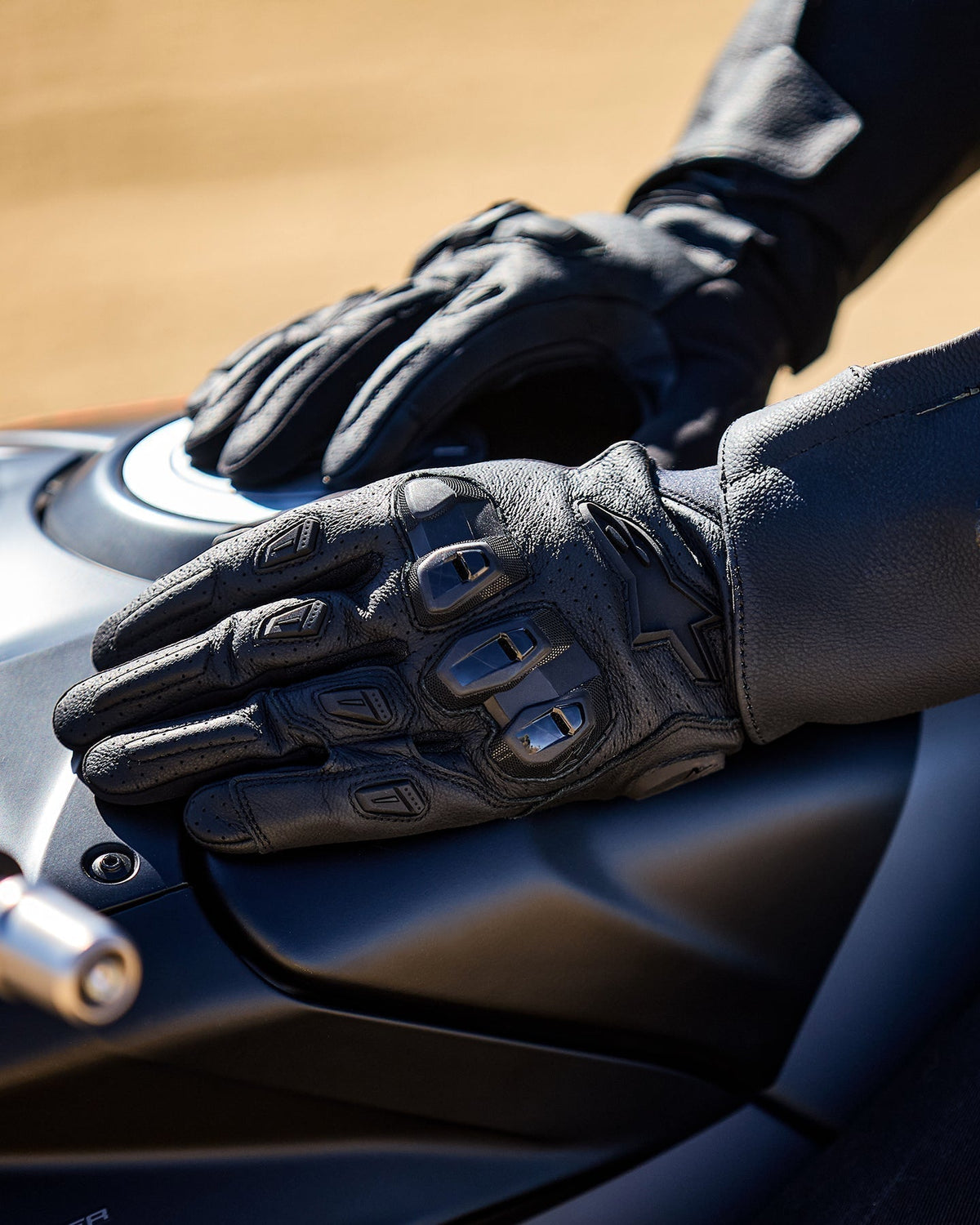Alpinestars SP X 7 Gloves Black/Black motorcycle gloves – image 4